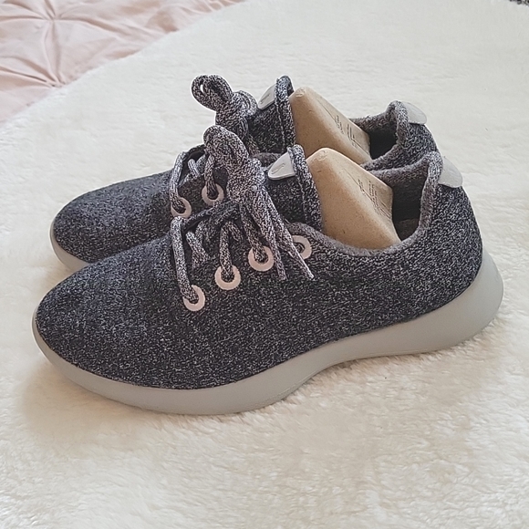 Allbirds Wool Runners Natural Grey/Lt Grey Sole | Womens Size 7 - Picture 3 of 15